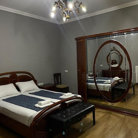 Apartment Anzi Батумі Екстер'єр фото